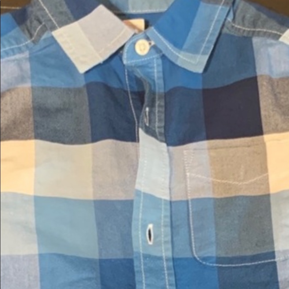 5/$20 The children’s place boys button down shirt